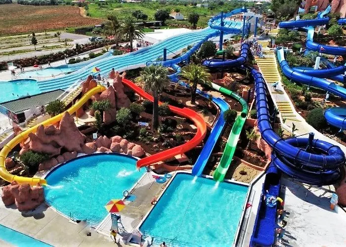 Apartament T2 Oasis Parque, Piscinas, Jacuzzi E Tenis! Portimão